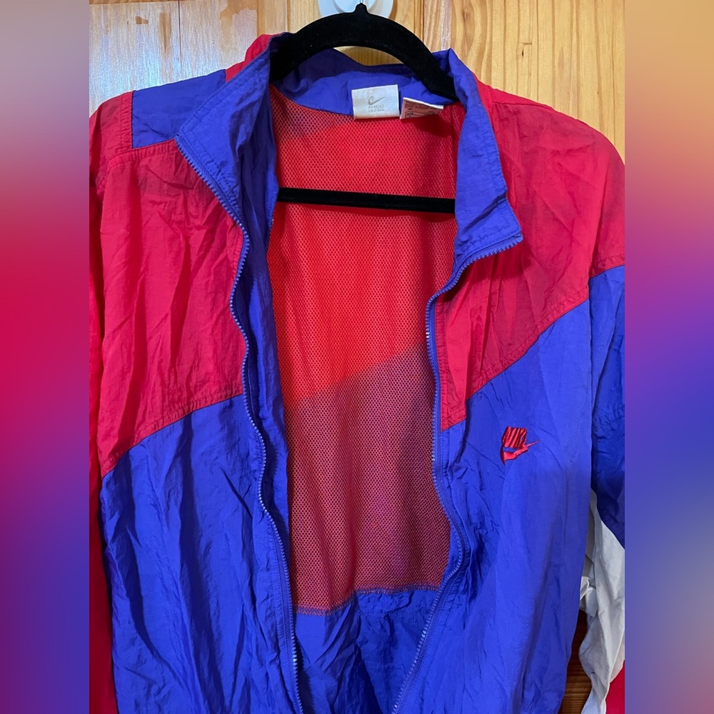 Vintage Unisex Nike Red and Purple Windbreaker - Picture 3 of 8